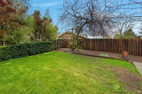 Exterior - 225 Berna Ave, Napa, CA 94559 photo 6 of 9