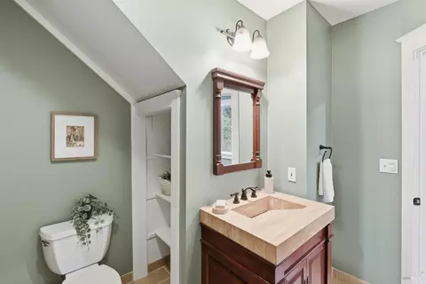 Bath - 225 Berna Ave, Napa, CA 94559 photo 5 of 5