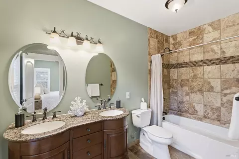 Bath - 225 Berna Ave, Napa, CA 94559 photo 4 of 5