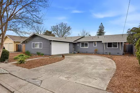 2323 Olympia Dr, Santa Rosa, CA 95405