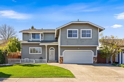 4457 Graywhaler Ln, Rohnert Park, CA 94928