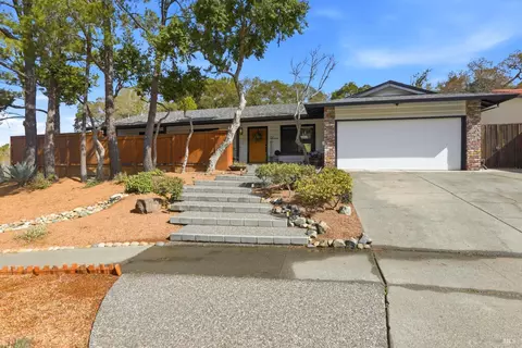 87 Santa Maria Dr, Novato, CA 94947
