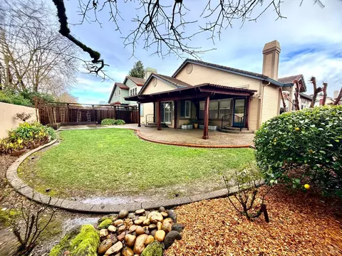 Exterior - 1717 Brompton St, Petaluma, CA 94954 photo 4 of 8