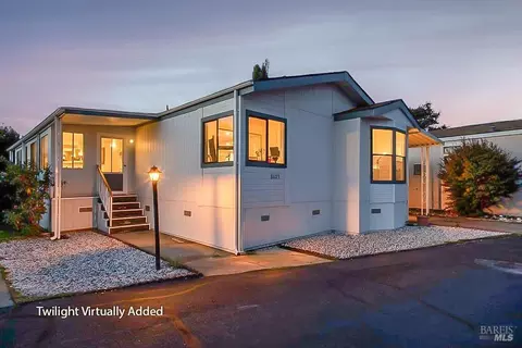 8147 Willow St, Windsor, CA 95492
