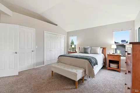 Bedroom - 9475 Victoria Ln, Windsor, CA 95492 photo 2 of 5