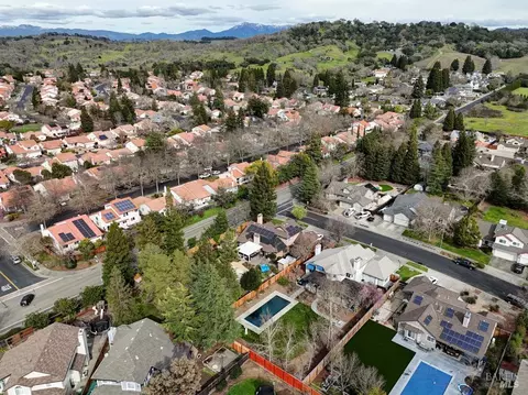 View/Area - 9475 Victoria Ln, Windsor, CA 95492 photo 6 of 6