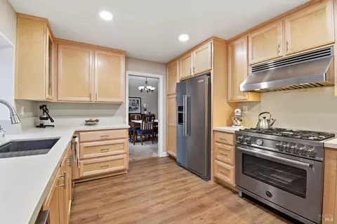 Kitchen - 9475 Victoria Ln, Windsor, CA 95492 photo 1 of 3
