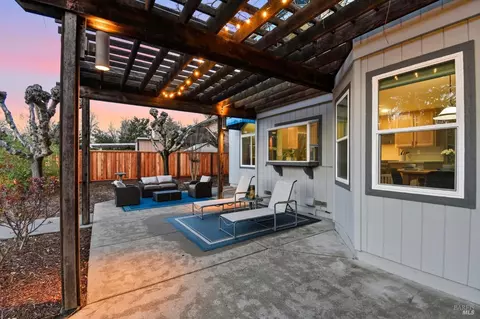 Exterior - 9475 Victoria Ln, Windsor, CA 95492 photo 22 of 27