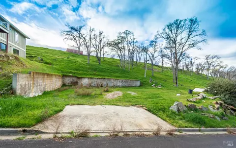 1101 Headlands Dr, Napa, CA 94558