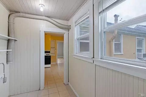 Entry Way - 12 Daniels Ave, Vallejo, CA 94590 photo 2 of 2