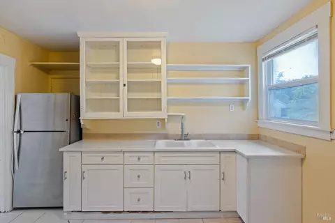 Kitchen - 12 Daniels Ave, Vallejo, CA 94590 photo 6 of 6