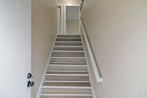 Entry Way - 12 Daniels Ave, Vallejo, CA 94590 photo 1 of 2