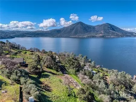 2960 Crestview Dr, Clearlake, CA 95422