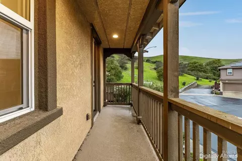 Exterior - 6606 Deerfield Dr, Vallejo, CA 94591 photo 4 of 6
