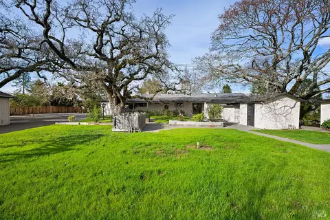 1800 Gerhard Dr, Santa Rosa, CA 95401