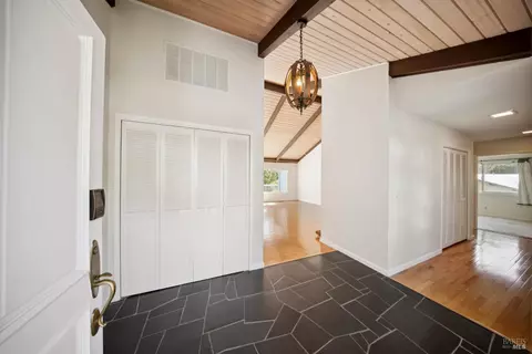 285 Cascade Dr, Fairfax, CA 94930 photo 8