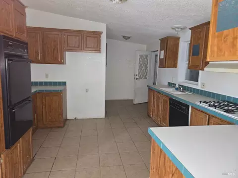 21441 Pineview Dr, Willits, CA 95490 photo 3