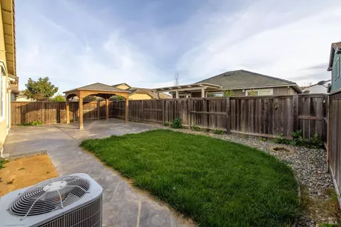 560 Syracuse Ln, Dixon, CA 95620 photo 17