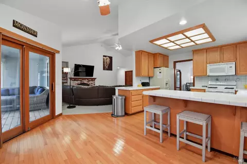 Kitchen - 9595 Meadow Pl, Windsor, CA 95492 photo 2 of 2