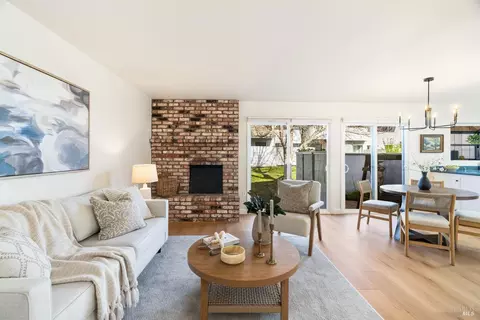 2791 Mcbride Ln #139, Santa Rosa, CA 95403