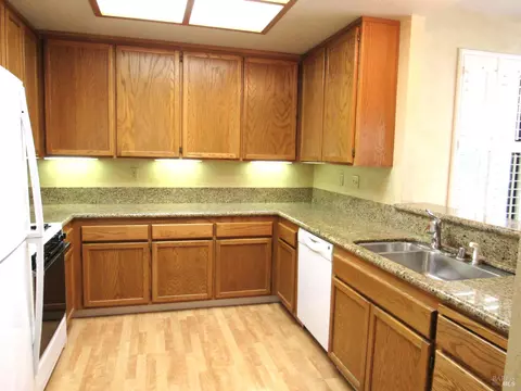 Kitchen - 657 Cherry Ave, Sonoma, CA 95476 photo 1 of 2