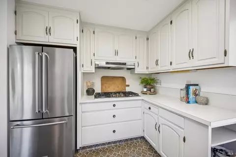 Kitchen - 3 Longfellow Rd, Mill Valley, CA 94941 photo 3 of 5