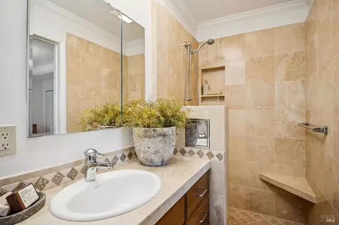Bath - 3 Longfellow Rd, Mill Valley, CA 94941 photo 1 of 5
