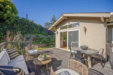 Exterior - 3 Longfellow Rd, Mill Valley, CA 94941 photo 4 of 14