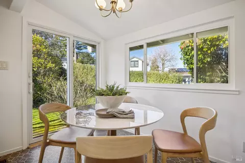 Dining - 3 Longfellow Rd, Mill Valley, CA 94941 photo 7 of 8
