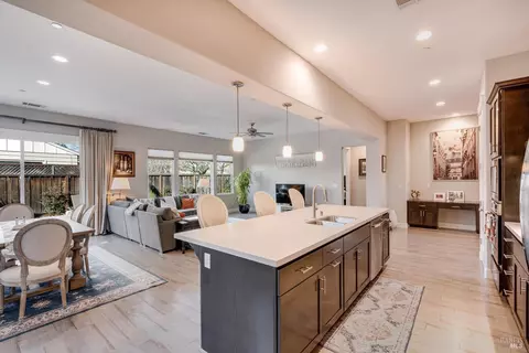 1155 La Pintura Ln, Napa, CA 94558