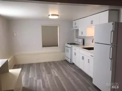 Kitchen - 1418 B St, Napa, CA 94559 photo 2 of 10