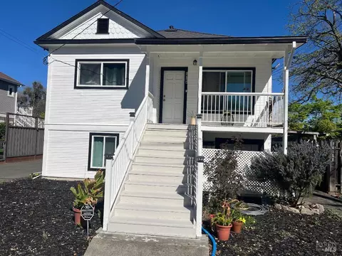 1418 B St, Napa, CA 94559