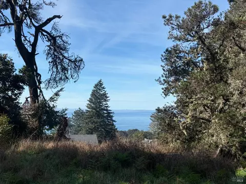 35411 Fly Cloud Rd, The Sea Ranch, CA 95497