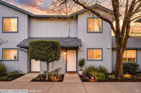 209 Elbridge Ave #F, Cloverdale, CA 95425