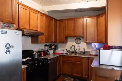 Kitchen - 1500 Harrison St, Fairfield, CA 94533 photo 3 of 3