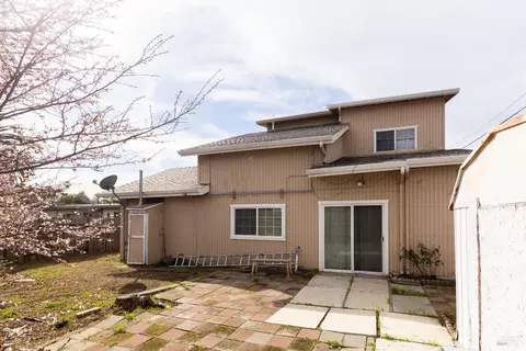 Exterior - 1500 Harrison St, Fairfield, CA 94533 photo 8 of 9