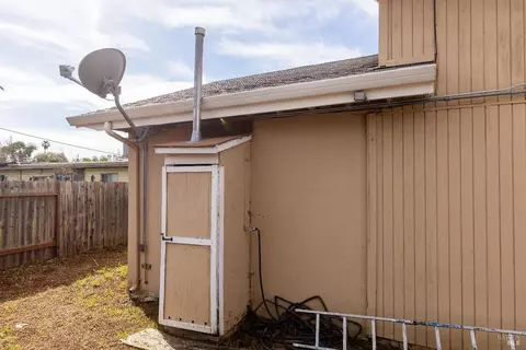 Exterior - 1500 Harrison St, Fairfield, CA 94533 photo 7 of 9