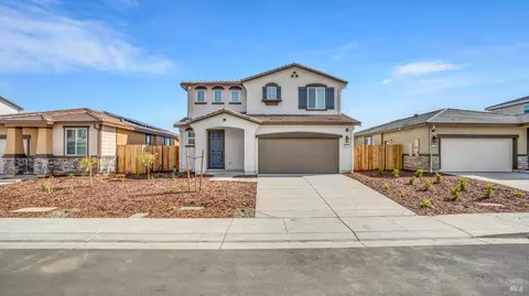 862 Telford Dr, Vacaville, CA 95687 photo 2