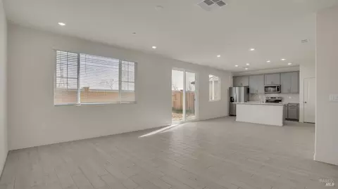 862 Telford Dr, Vacaville, CA 95687 photo 8