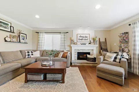Living - 3209 Macfadden St, Napa, CA 94558 photo 2 of 3