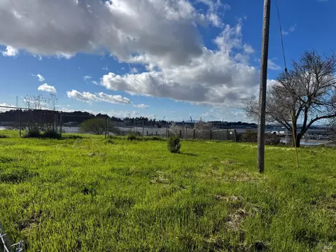 412 Mclane St, Vallejo, CA 94590 photo 3