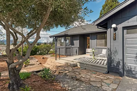 531 Jachetta Ct, Healdsburg, CA 95448