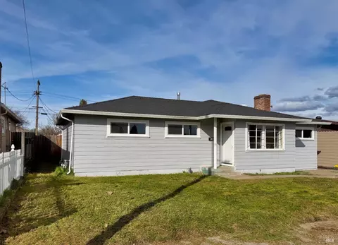 104 Thompson Ave, Ukiah, CA 95482
