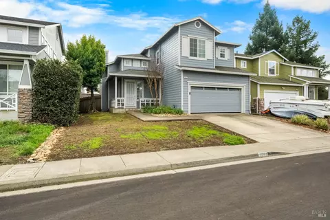 1217 Mateo Dr, Rohnert Park, CA 94928