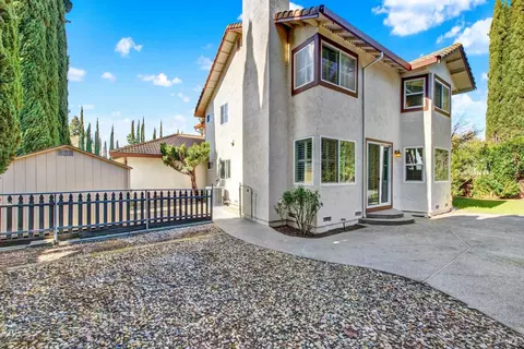 Exterior - 155 Fallen Leaf Dr, Vacaville, CA 95687 photo 10 of 16
