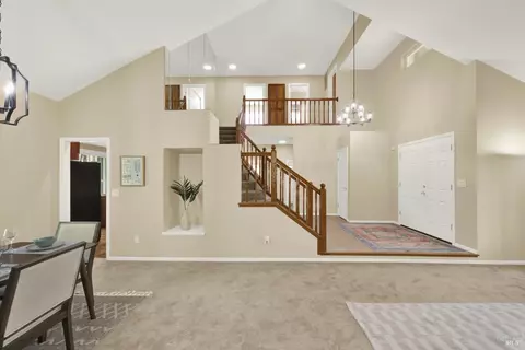 Entry Way - 155 Fallen Leaf Dr, Vacaville, CA 95687 photo 3 of 6