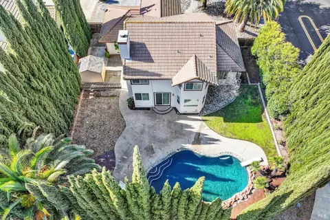 View/Area - 155 Fallen Leaf Dr, Vacaville, CA 95687 photo 1 of 4