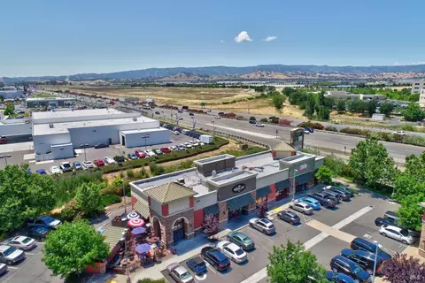 View/Area - 155 Fallen Leaf Dr, Vacaville, CA 95687 photo 4 of 4