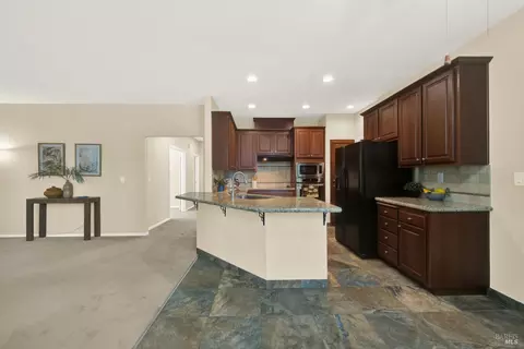 Kitchen - 155 Fallen Leaf Dr, Vacaville, CA 95687 photo 7 of 8