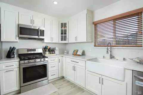 Kitchen - 715 Priddy Dr, Dixon, CA 95620 photo 1 of 4